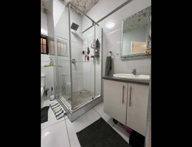 1 BEDROOM APARTMENT FOR SALE IN MILPARK